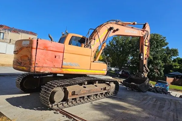 Tracked excavator ready for a demolition job